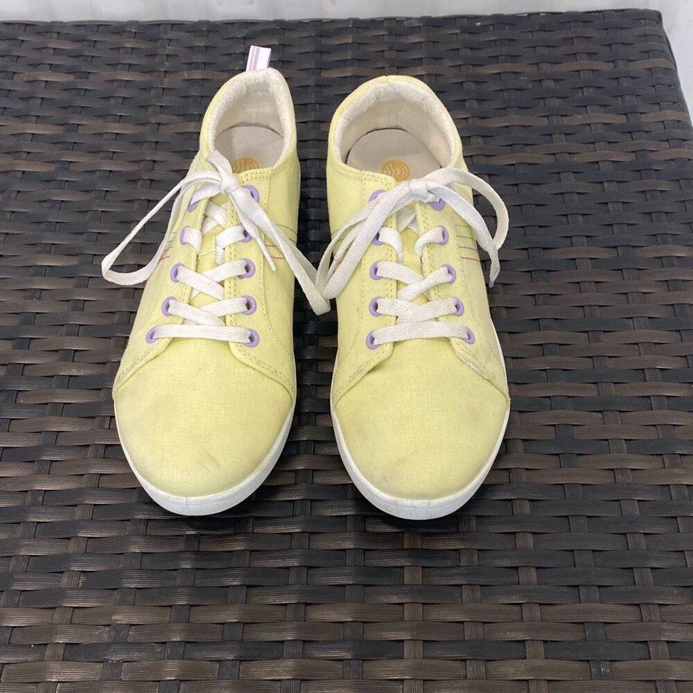 Vionic beach women’s shoes women’s size 8